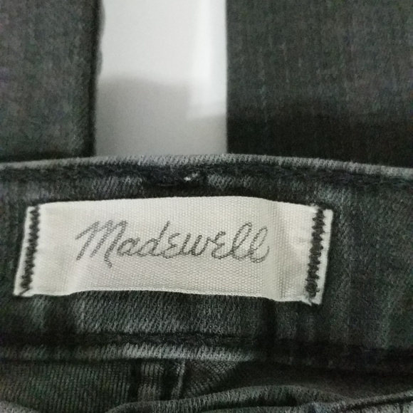 Madewell 8" High Rise Skinny Faded Black Raw Hem Distressed Jeans - size 25 - Picture 2 of 10